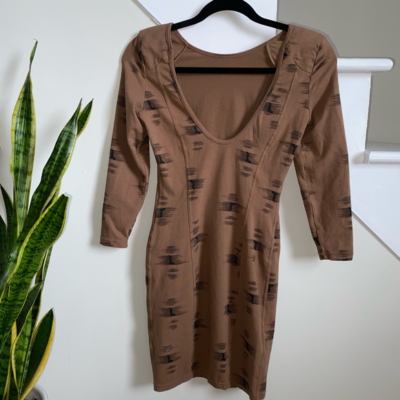 Aritzia Wilfred Dress - Picture 2 of 5